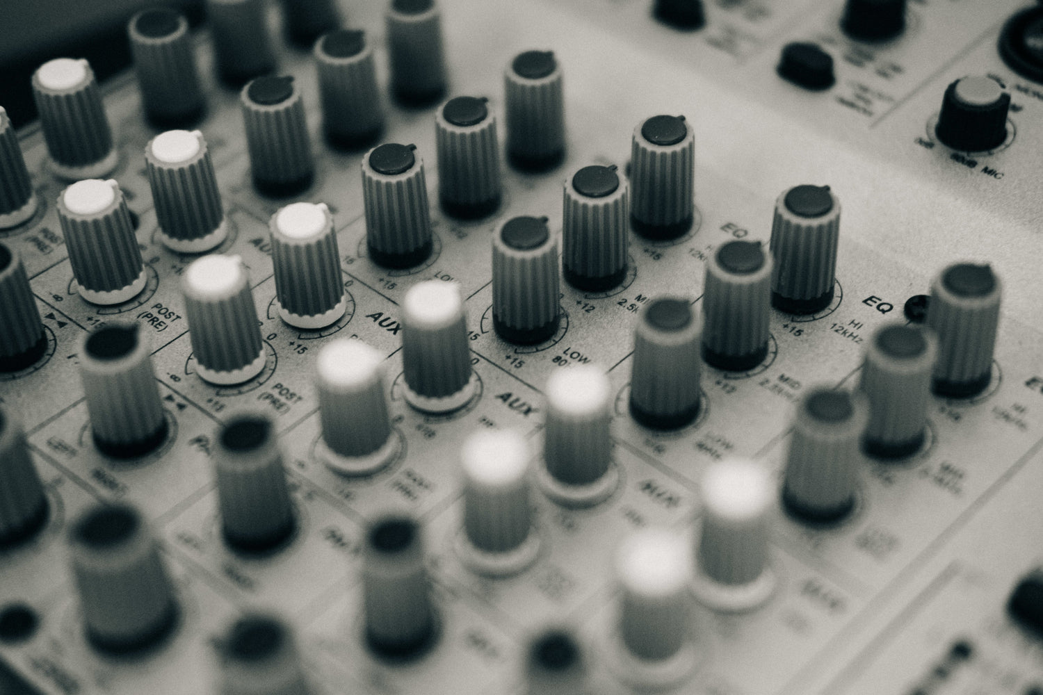 Marketing in the Era of Changing Product Search Behavior: Leveraging AI Tools Like ChatGPT
